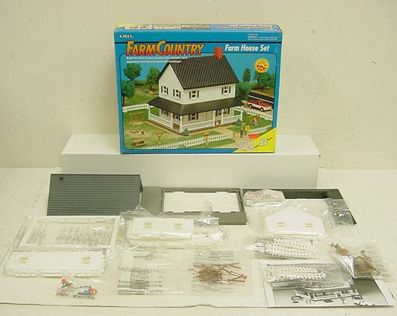 Ertl 4237 S Scale Farm House Set FarmCountry Click Fit Kit