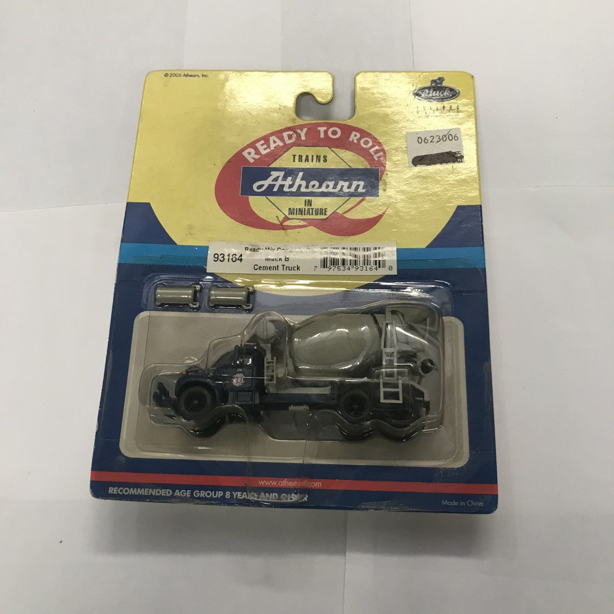 Athearn 93164 1:87 Scale Ready Mix Concrete Co. Mack B Cement Truck