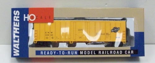 Walthers 932-3601 HO C&NW 50' Exterior Post Boxcar #33045
