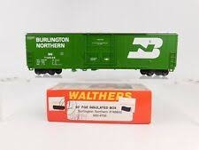 Walthers 932-4756 HO Burlington Northern 50'' FGE Insulated Box Car #748800 Kit