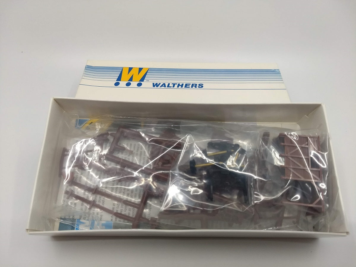 Walthers 932-5580 HO Undecorated Blacksmith Car Kit Without Box