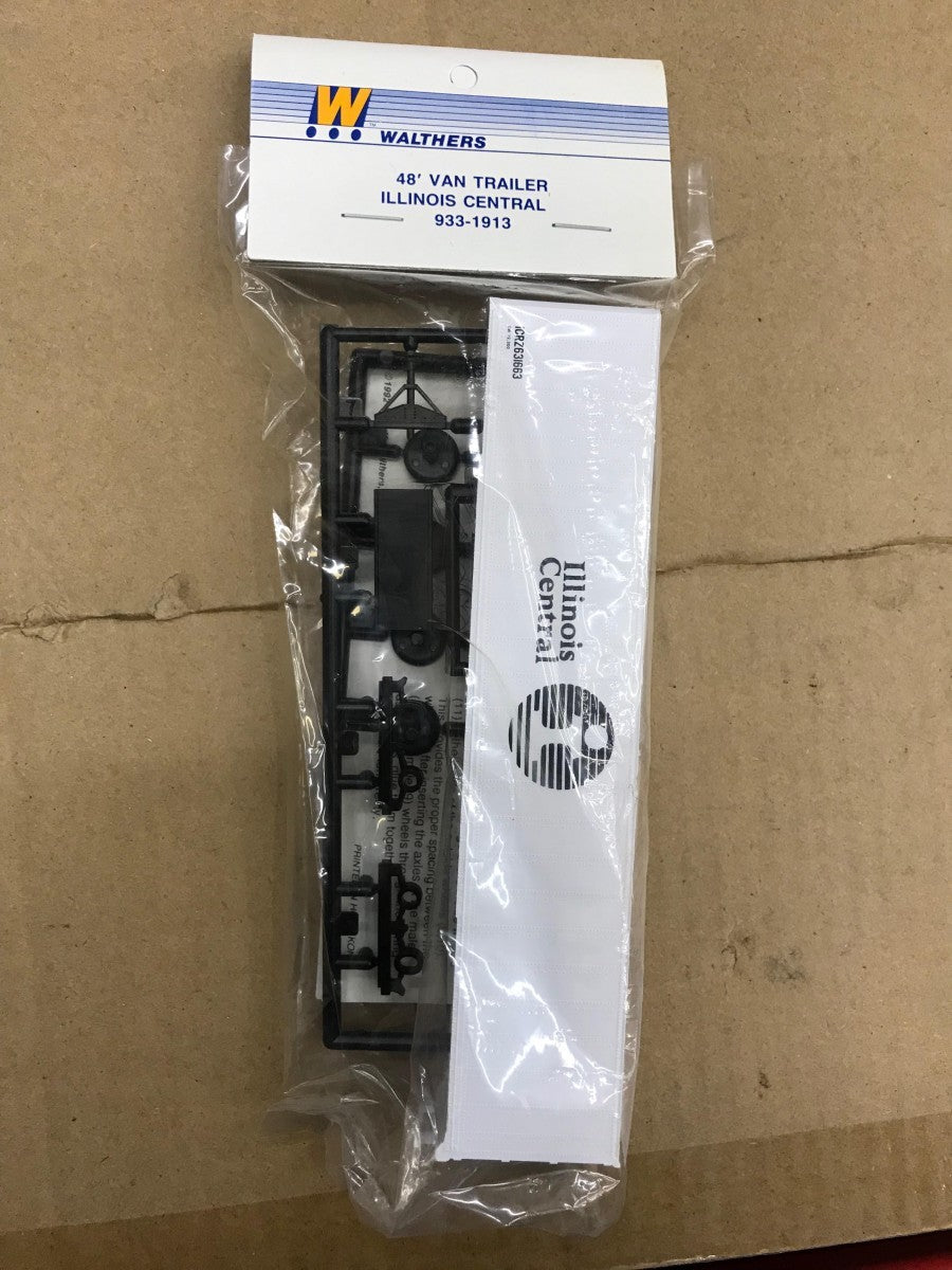 Walthers 933-1913 HO Scale Illinois Central 48' Van Trailer Kit
