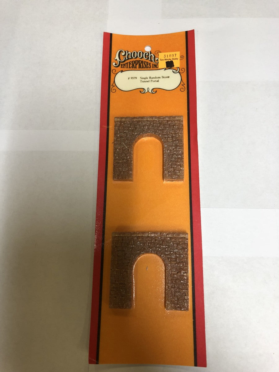 Chooch Enterprises Inc 9579 N Single Random Stone Tunnel Portal (Pack of 2)