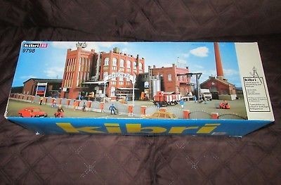 Kibri 9798 HO 6-Building CompleteFactory Complex Building Kit