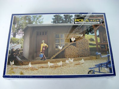 Pola 989 G Scale Chicken Coop Kit