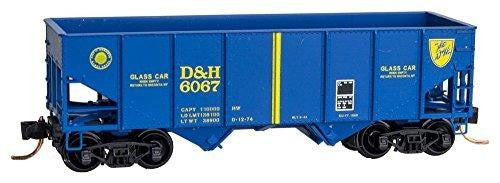 Micro-Trains 05600440 N Delaware and Hudson 33' Twin Bay Rib Side Hopper #6067