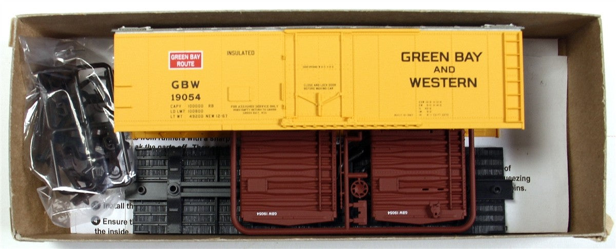 Accurail 8517 HO Green Bay & Western 40' Steel Reefer Kit