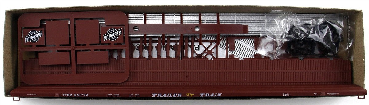 Accurail 9413 HO Chicago and Northwestern 89' Auto Rack with Panels Kit