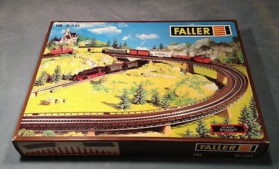 Faller B-543 HO Scale Bridge with Curved Approach Kit