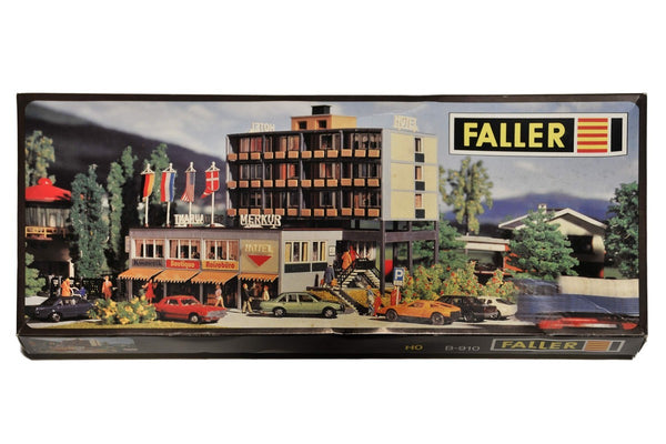 Faller B-910 HO Hotel Merkur Building Kit – Trainz