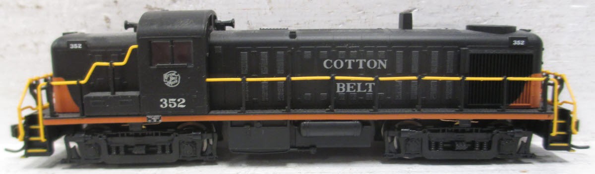 Atlas 42034 N Scale Cotton Belt RS-3 Diesel Locomotive #352