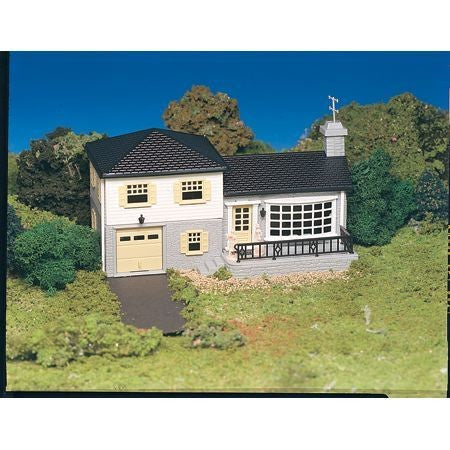 Bachmann 2552 HO Split Level House Building and Landscaping Kit