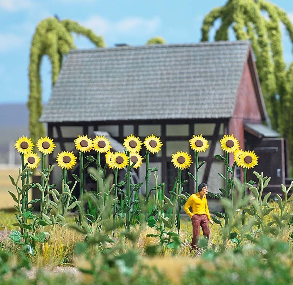Busch 1261 HO Sunflower Field Set
