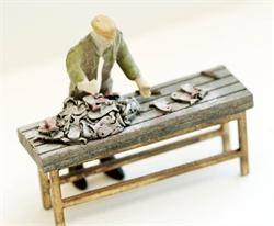 Model Tech Studios D0311P HO Scale Finished Fish Monger