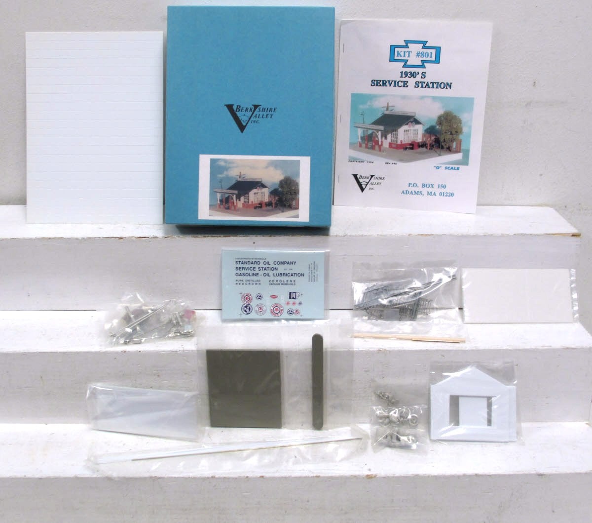 Berkshire Valley 801 O Gauge 1930's Service Station Kit