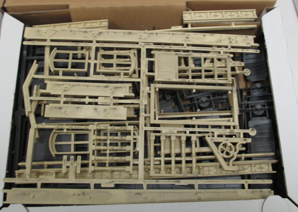 Piko 62054 German Embassy Building Kit