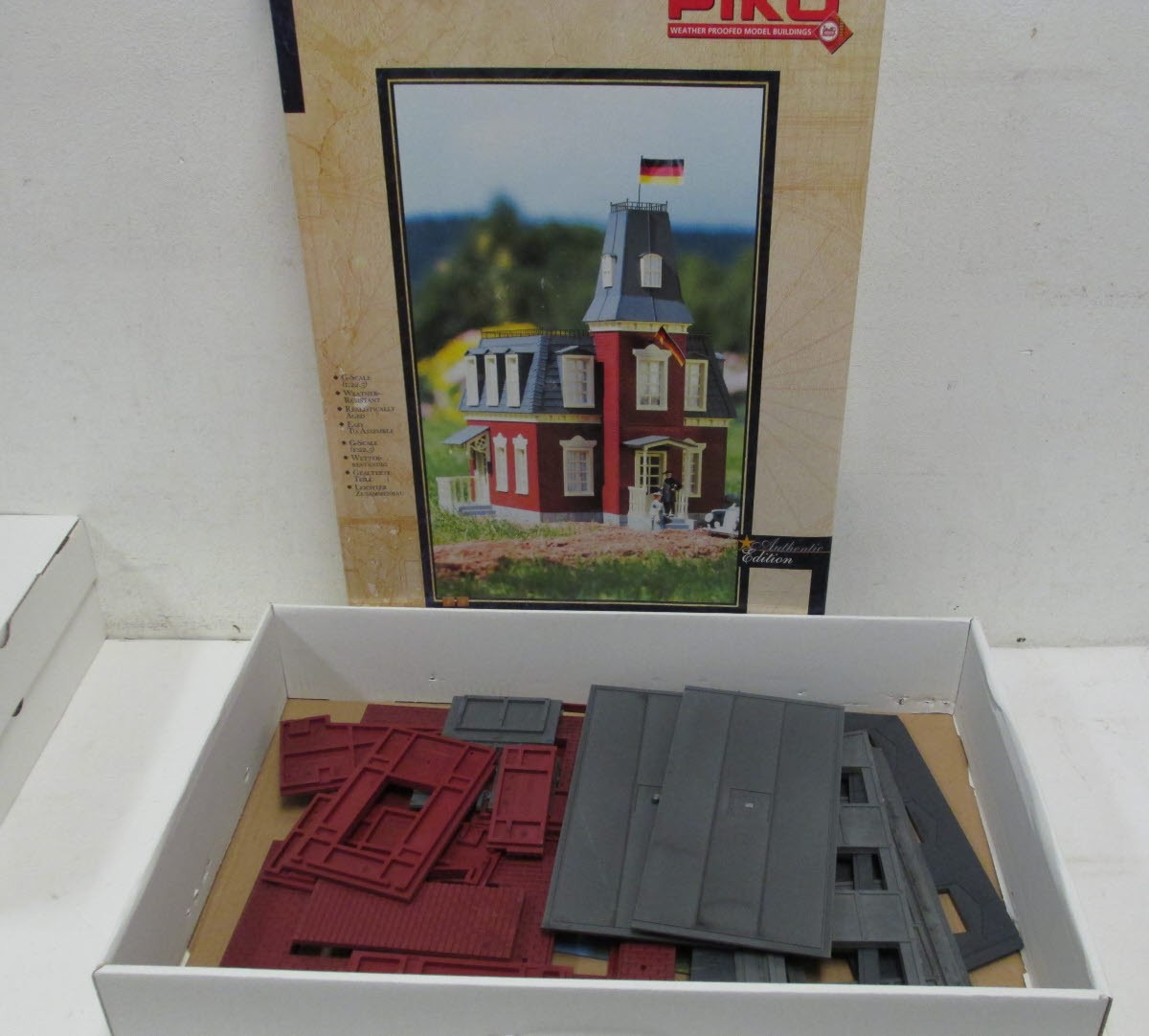 Piko 62054 German Embassy Building Kit