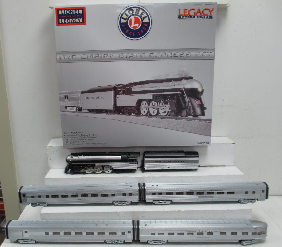 Lionel 6-82528 O NYC Empire State Express J3A Steam Train Set #5426