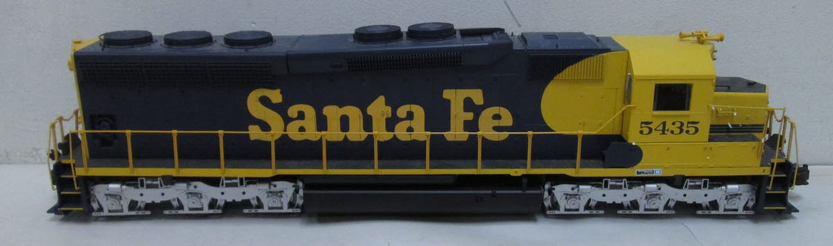 Aristo-Craft 22403 Santa Fe SD-45 Diesel Locomotive #5576