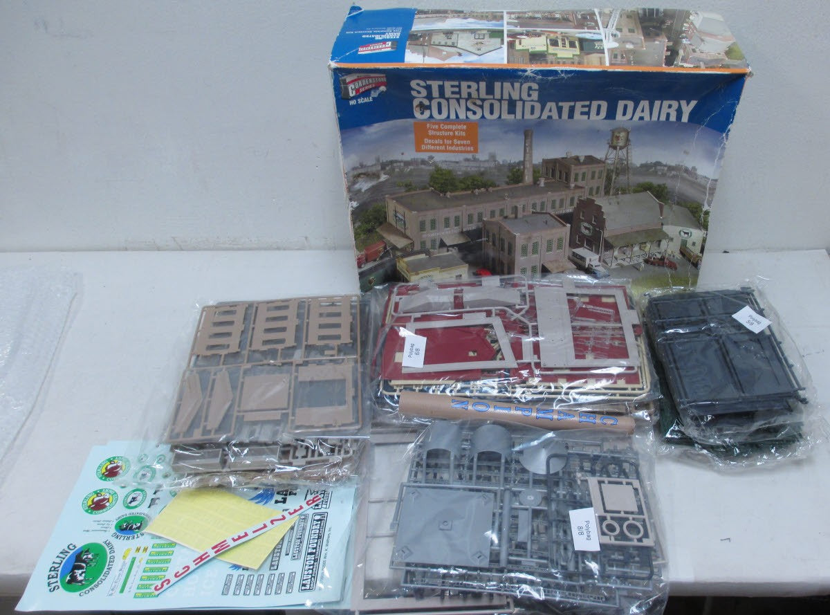 Walthers 933-3799 HO Scale Sterling Consolidated Dairy 5-Complete Structure Kit
