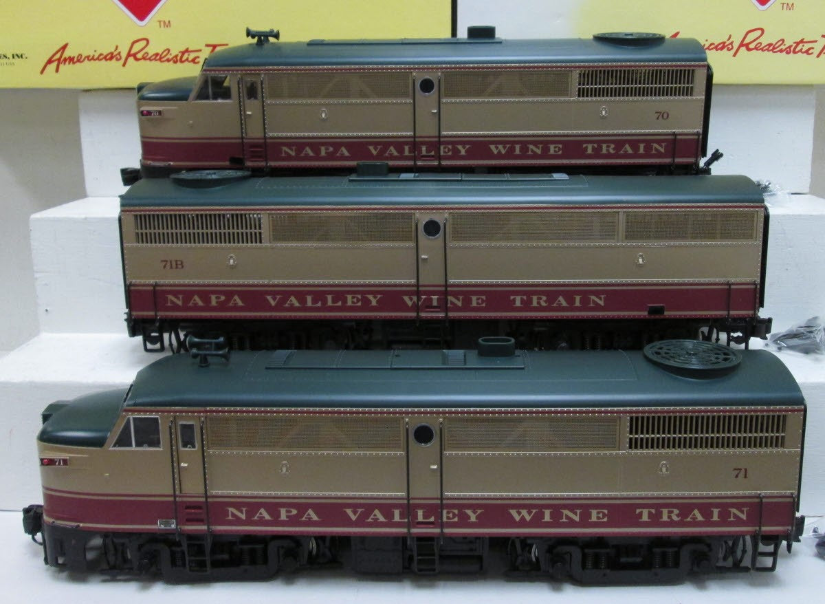 Aristo-Craft 223323 Napa Wine Valley Alco FA-1 A-B-A G Gauge Diesel Train Set