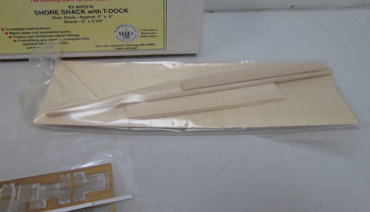 Harbor & Ocean HO316 Shore Shack w/T-Dock Laser-Cut Kit