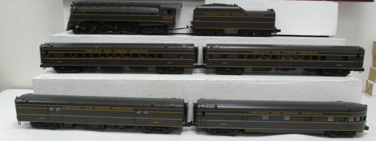 MTH 20-3325-1 Chicago & North Western E-4 O Gauge Steam Passenger Train Set