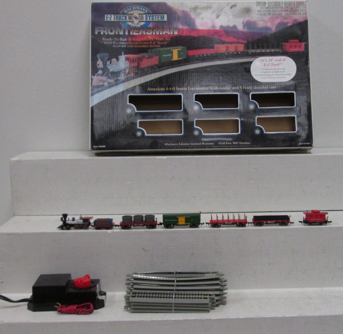 Bachmann 24006 Frontiersman N Gauge Steam Starter Train Set