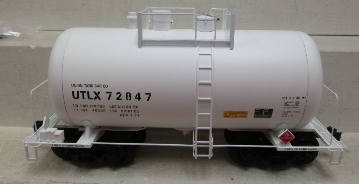USA Trains R15203 UTLX White Beer Can Tank Car - Metal Wheels