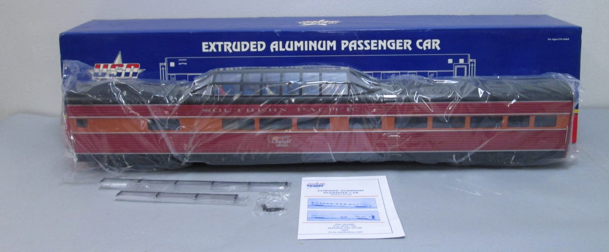 USA Trains R31097 Southern Pacific Daylight Ltd. Vista Dome #2 w/Metal Wheels