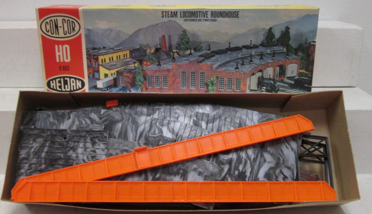 Con-Cor B-803 HO Scale Heljan Steam Locomotive Roundhouse Kit