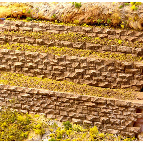 Chooch Enterprises 8313 HO Cut Stone Row Wall Medium