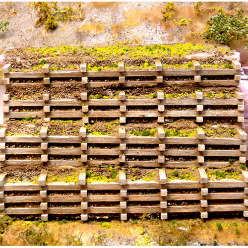 Chooch Enterprises 8317 HO Stepped Timber Retaining Wall Large