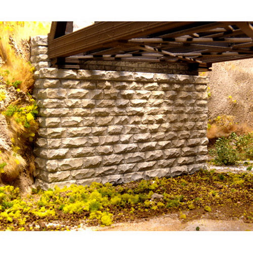 Chooch Enterprises 8450 HO Scale Double-Track Cut Stone Bridge Abutment