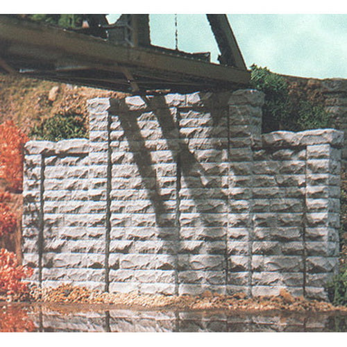 Chooch 9800 HO Cut Stone Stepped Wall (Set of 2)