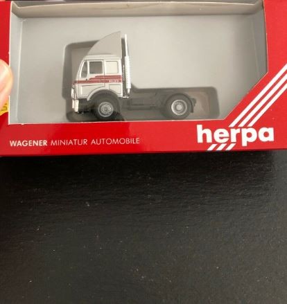 Herpa 811392 HO Mercedes-Benz 1635 Solo Semi-Trailer tractor w/o Load
