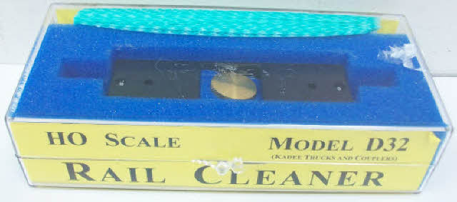 CenterLine Products D32 HO Scale Rail Cleaner (Kadee Trucks & Couplers)