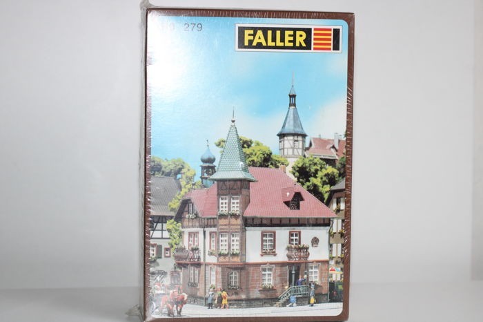 Faller 279 HO Residential House Building Kit