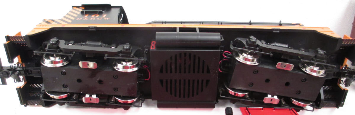 USA Trains R72300 G Denver & Rio Grande Western NW-2 Train Starter Set