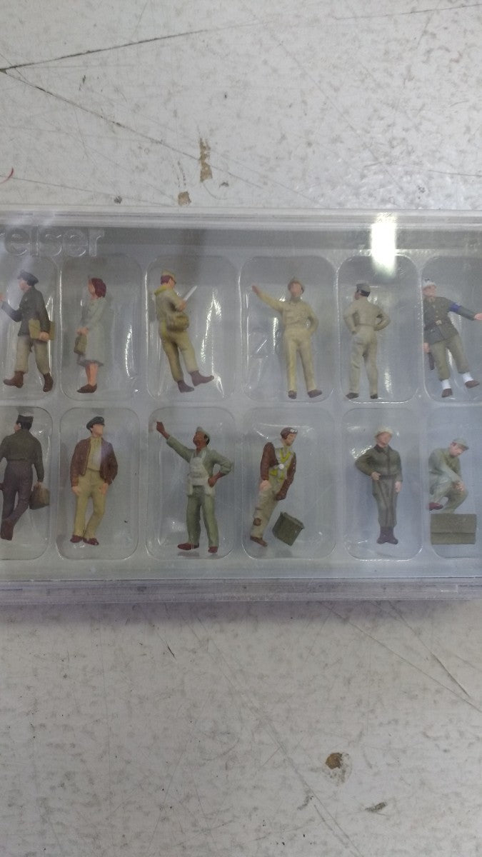 Preiser 1010056 HO US Army Air Force Military Personnel Figures (Set of 12)