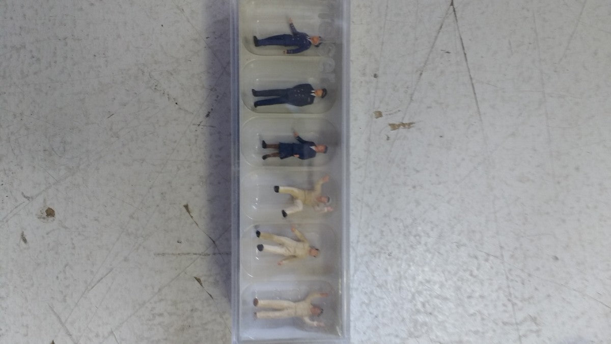 Preiser 1010055 HO Pilots, Stewardess, Ground Crew Figures (Set of 6)