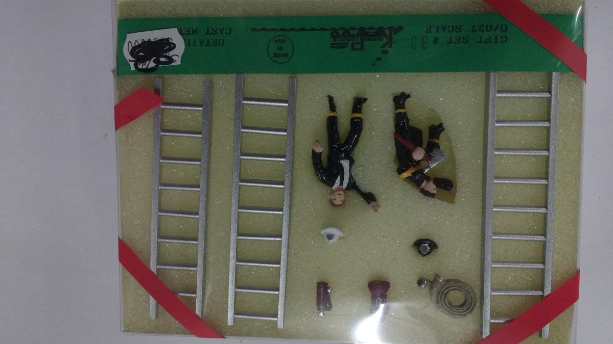 Kramer S33 Detailed Cast Metal Fire Fighter Figures