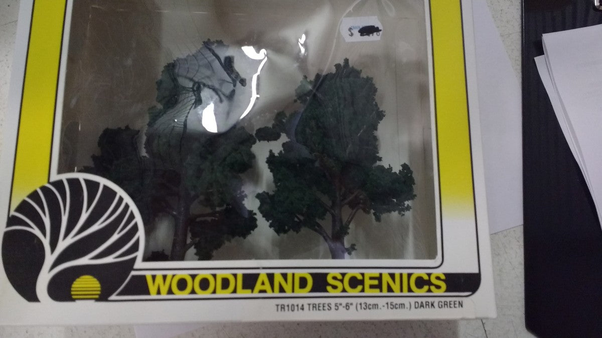 Woodland Scenics TR1014 5" - 6" Dark Green Realistic Trees (Pack of 2)