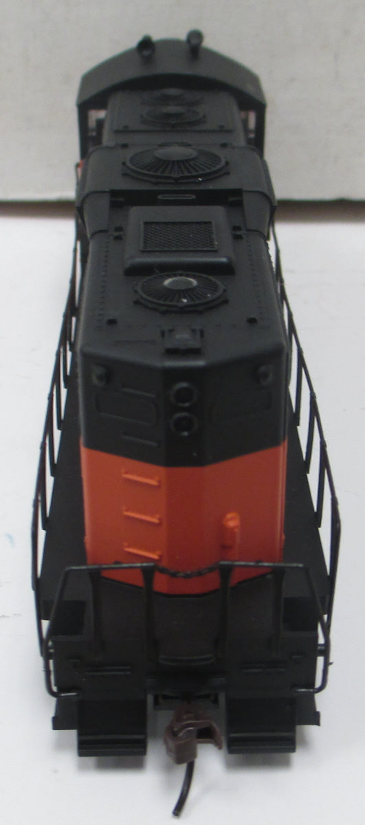 Walthers 931-111 HO Scale GP9M Diesel Locomotive #974