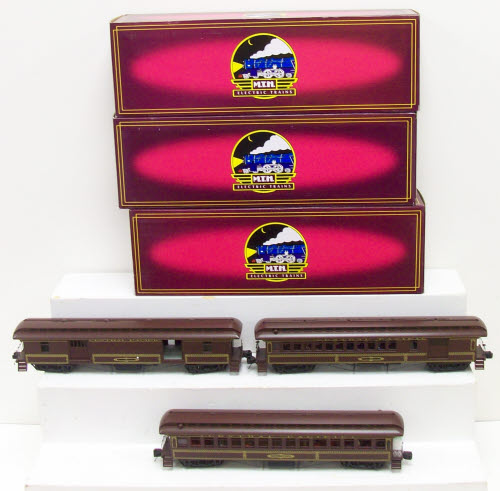 MTH 20-62028 O Central Pacific 64' Woodsided Passenger Add-On Set (Set of 3)