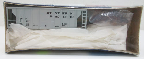 Roundhouse 2061 HO Western Pacific 2-Bay Covered Hopper Kit