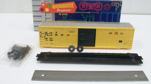 Roundhouse 1938 HO 50' FMC Railbox 95' Combo-Door Boxcar Kit