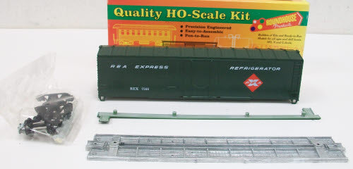 Roundhouse 1261 REA Express Boxcar Kit