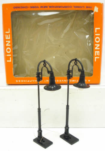 Lionel 75 Vintage O Gooseneck Street Lights (Set of 2)
