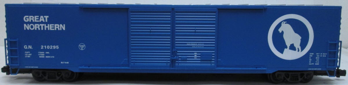 USA Trains 19404B G Great Northern 60' Steel Boxcar #210295 - Metal Wheels